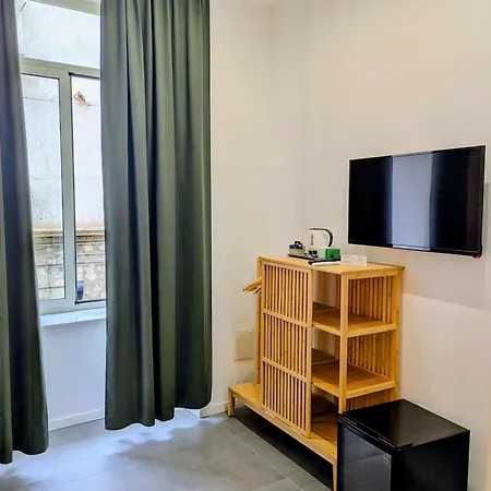 Incoming Cesare Cortese 招待所 那不勒斯