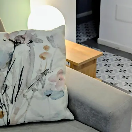 招待所 Incoming Cesare Cortese 4*