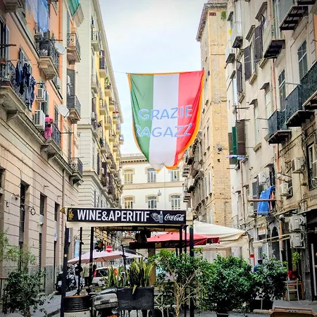 Incoming Cesare Cortese 招待所 那不勒斯