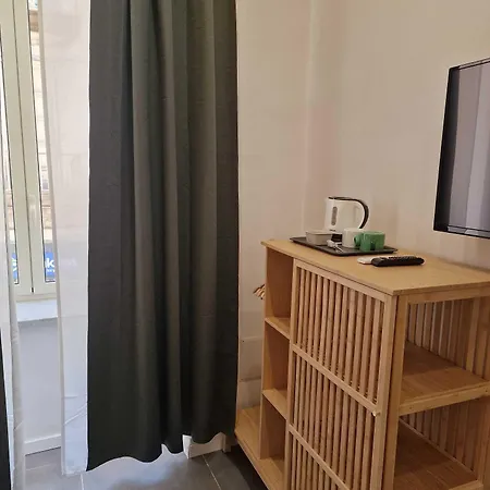 招待所 Incoming Cesare Cortese