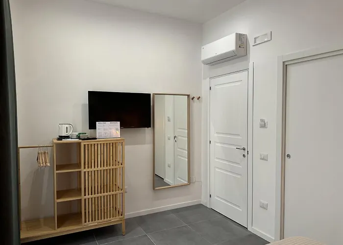 Affittacamere Incoming Cesare Cortese 4*