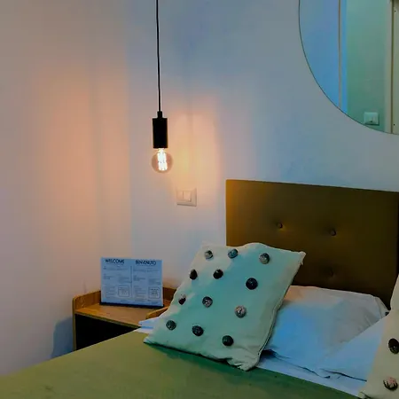 Incoming Cesare Cortese 게스트하우스